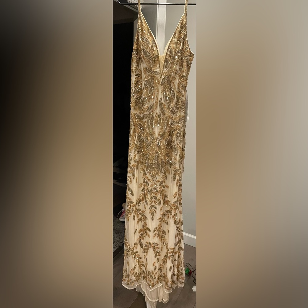 NWT Mac Dougal beaded gown-size 14